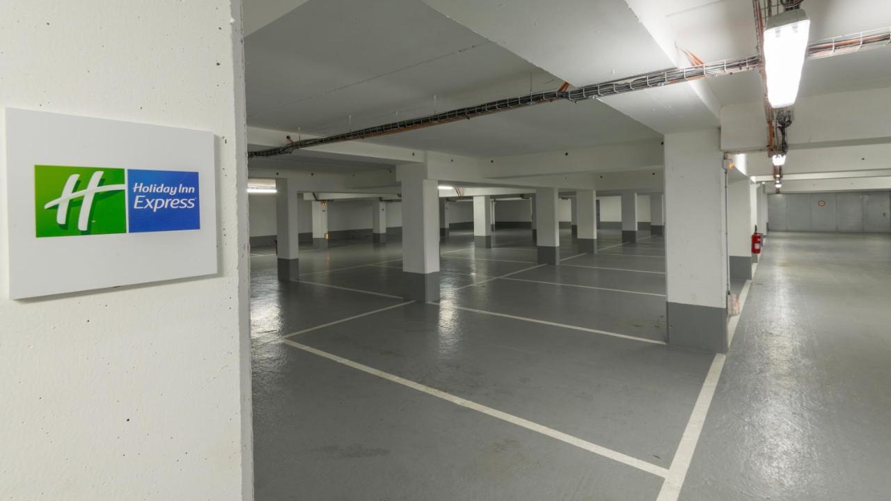 Holiday Inn Express Paris - Velizy By Ihg Esterno foto