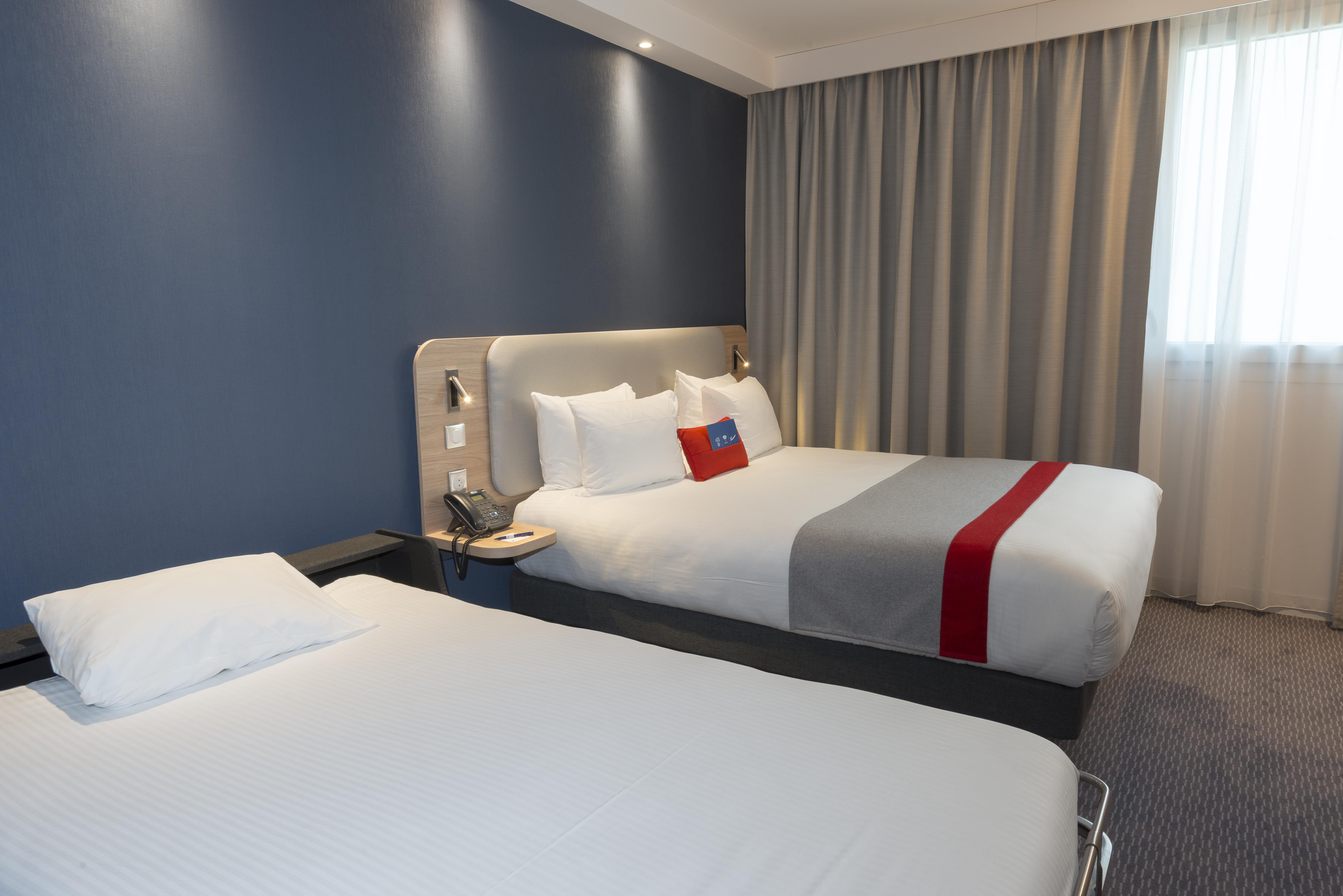 Holiday Inn Express Paris - Velizy By Ihg Esterno foto