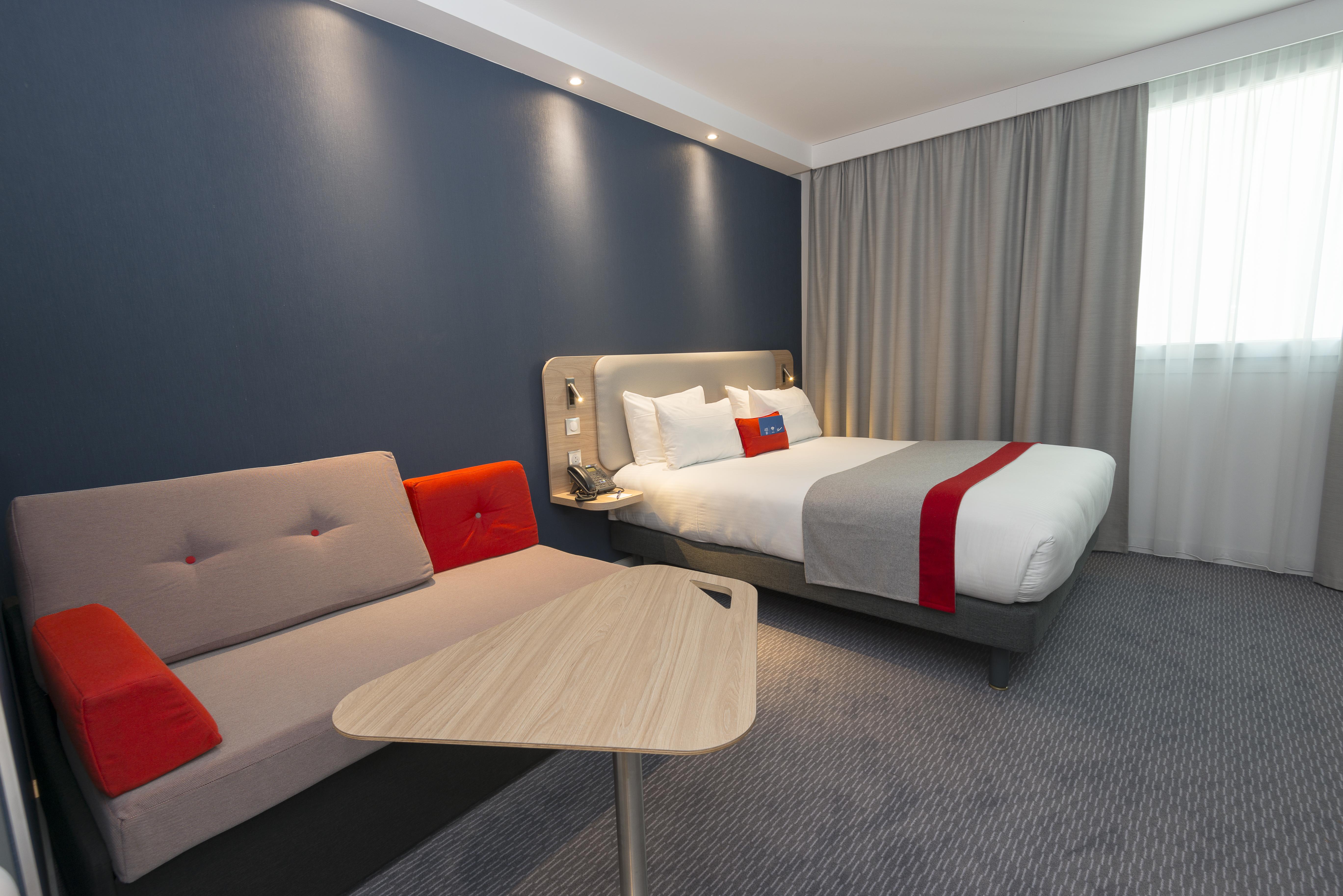 Holiday Inn Express Paris - Velizy By Ihg Esterno foto