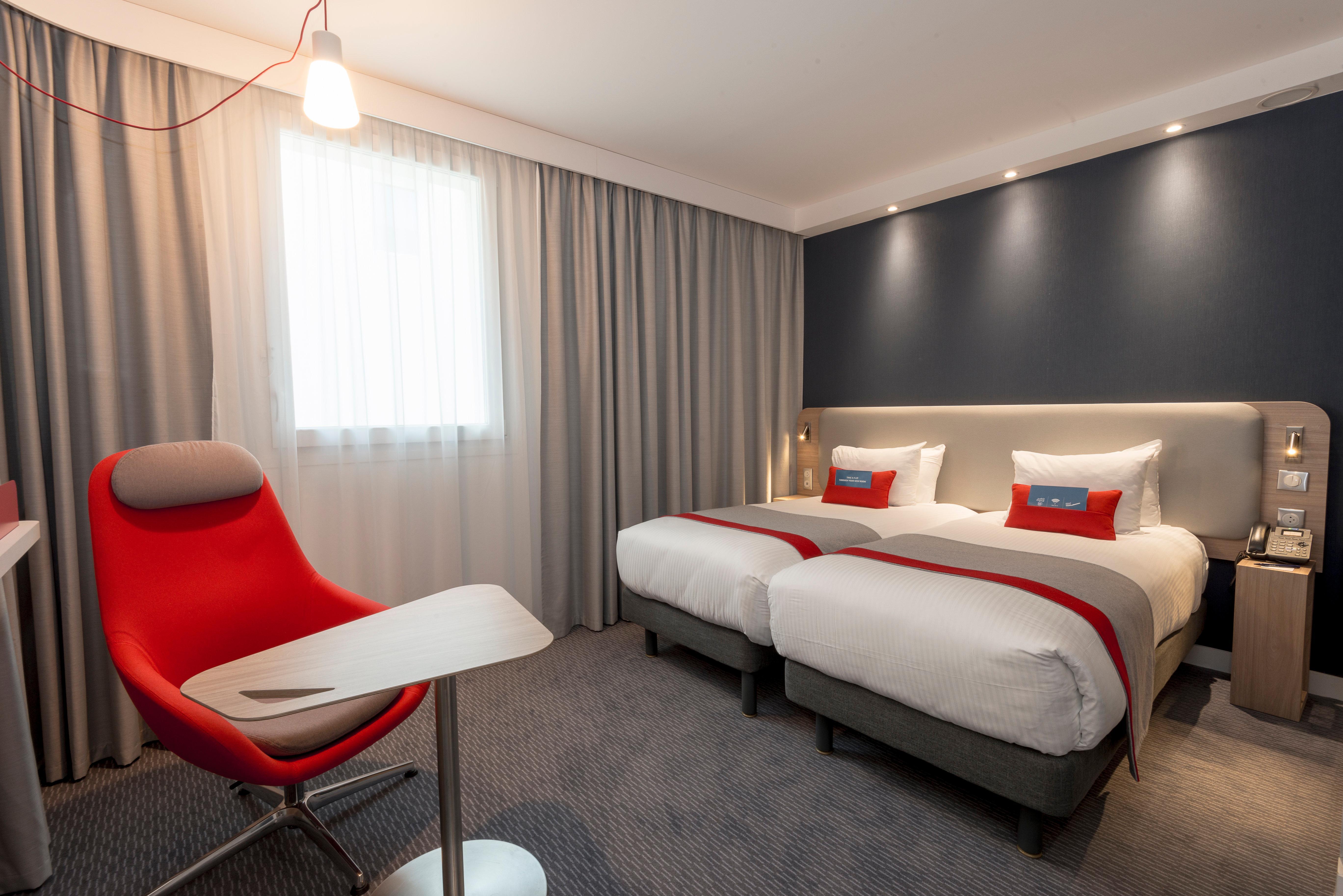 Holiday Inn Express Paris - Velizy By Ihg Esterno foto