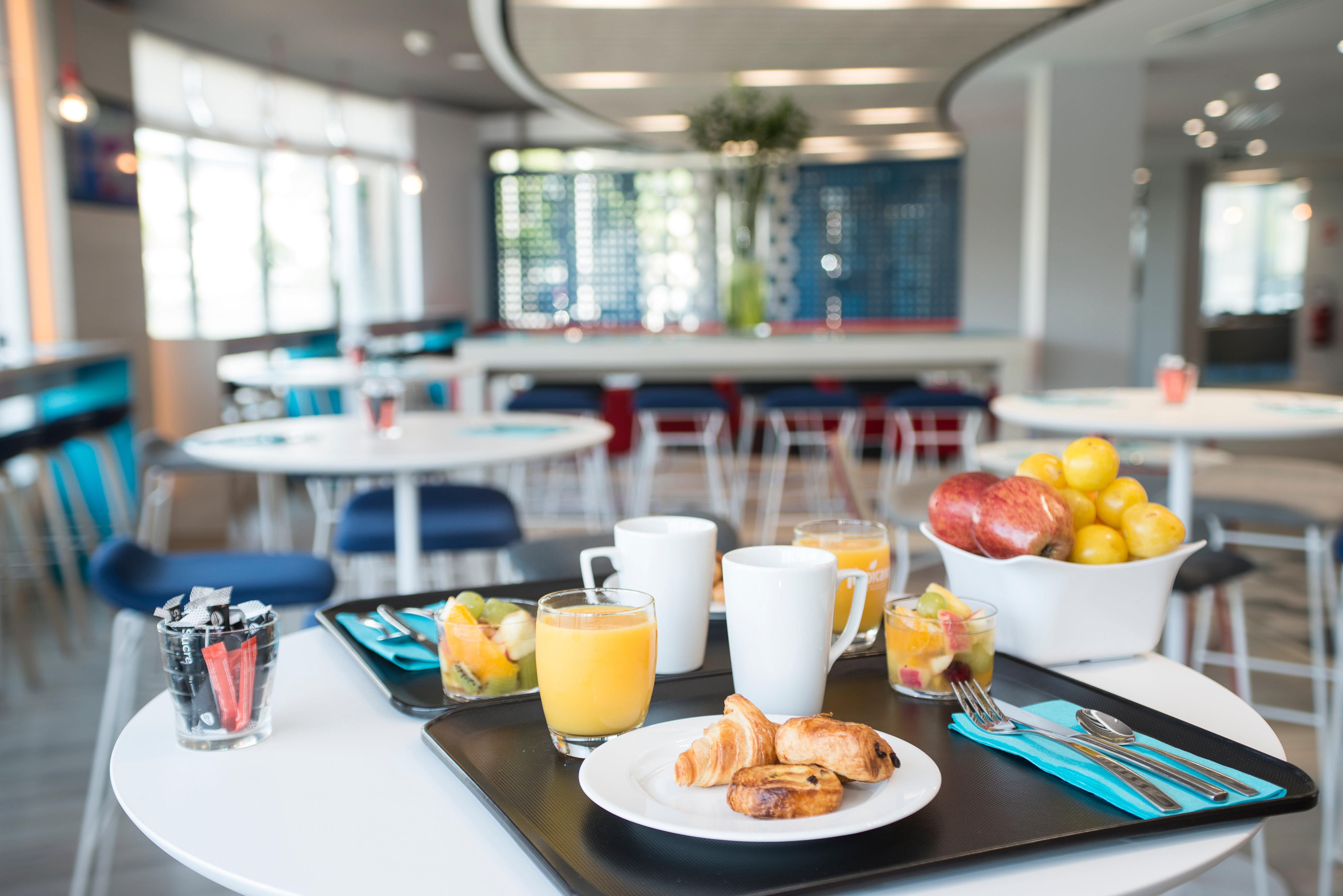 Holiday Inn Express Paris - Velizy By Ihg Esterno foto