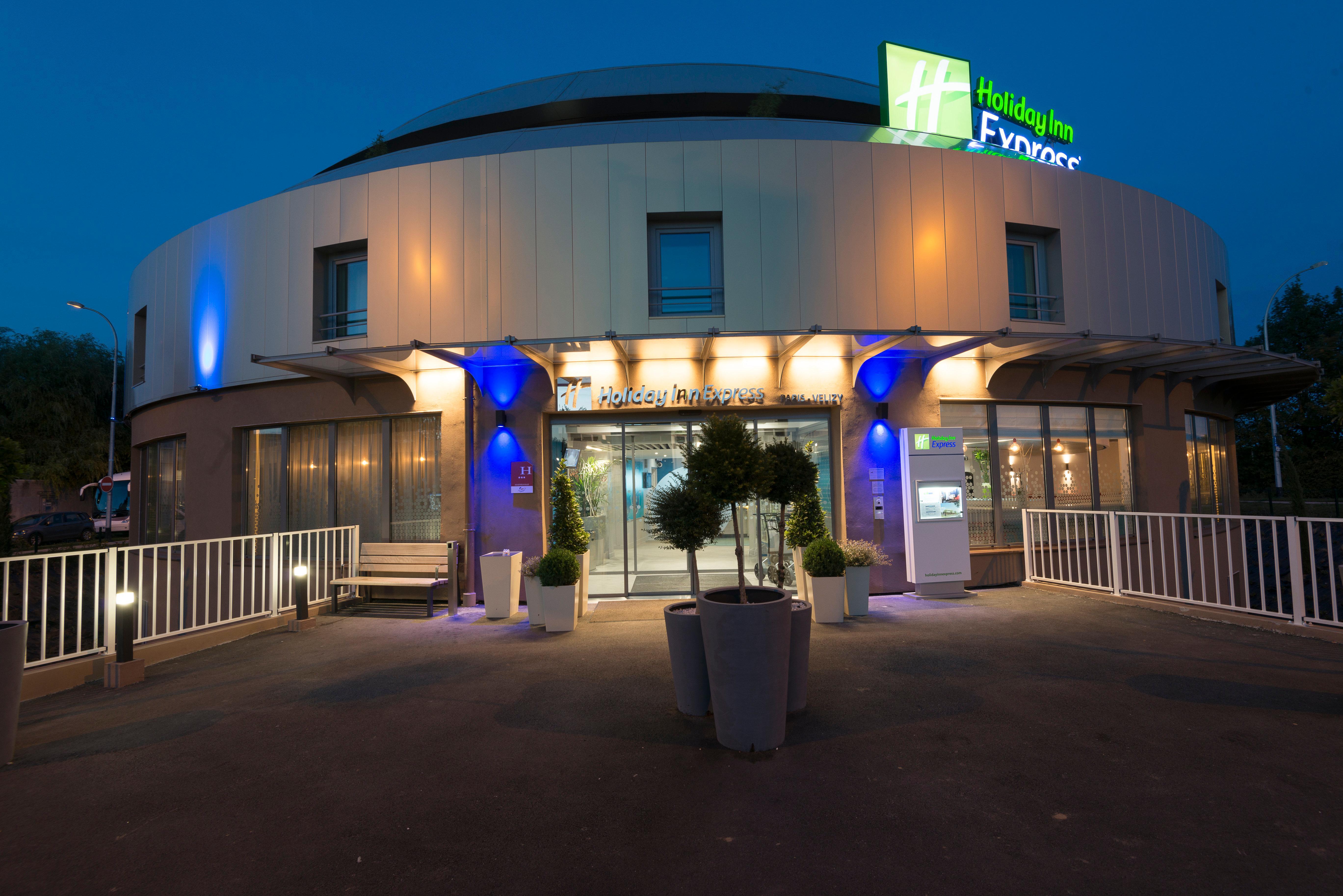 Holiday Inn Express Paris - Velizy By Ihg Esterno foto