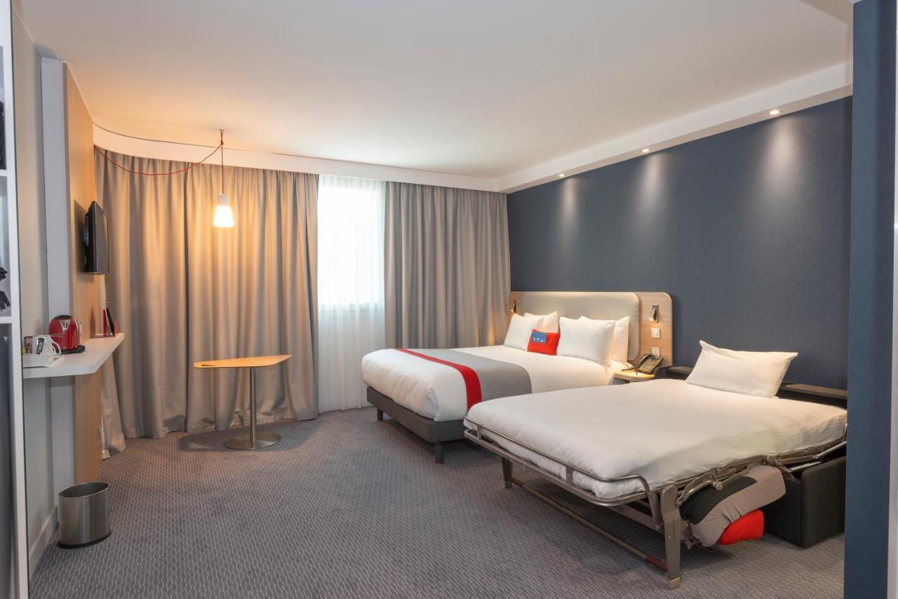 Holiday Inn Express Paris - Velizy By Ihg Esterno foto