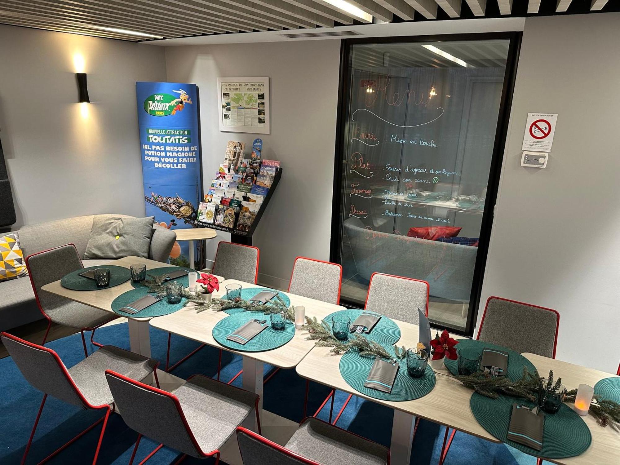 Holiday Inn Express Paris - Velizy By Ihg Esterno foto